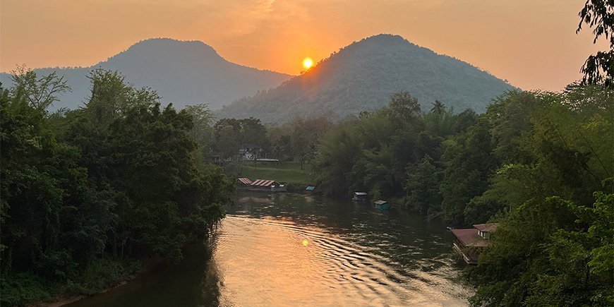 Solnedgang over River Kwai