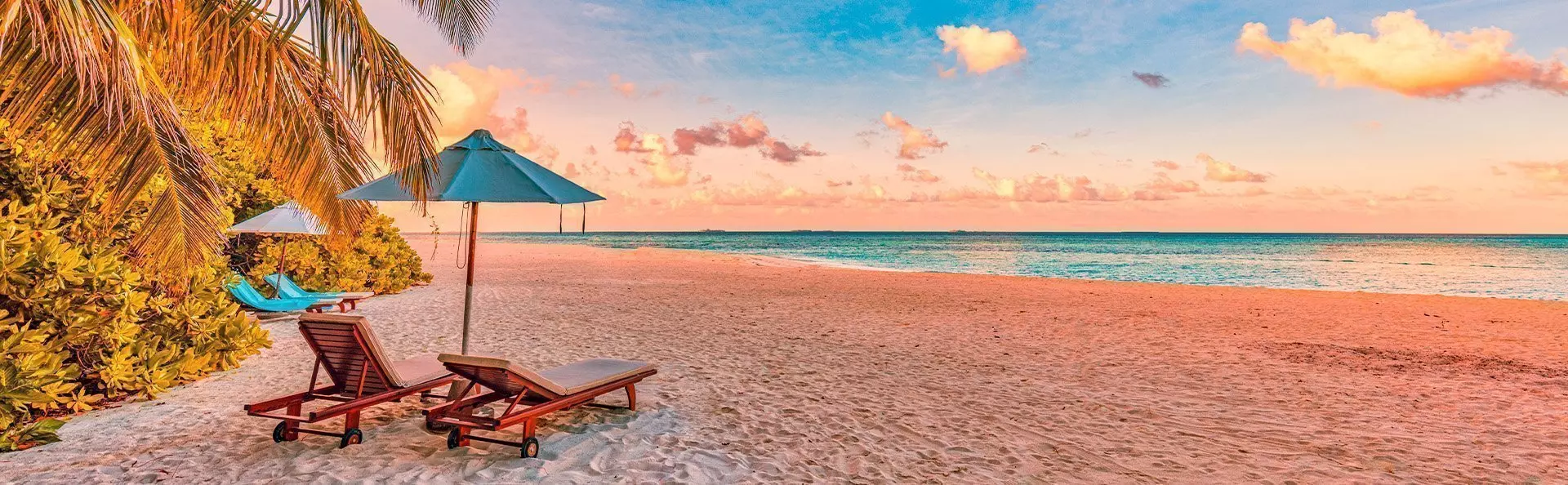 Strand i solnedgangen på Mauritius
