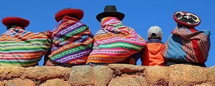 Farverige Quechua kvinder i Cusco