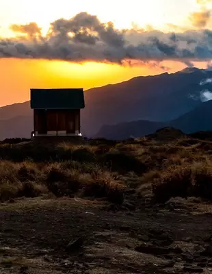 Solnedgang ved Shira Cave Camp på Kilimanjaro