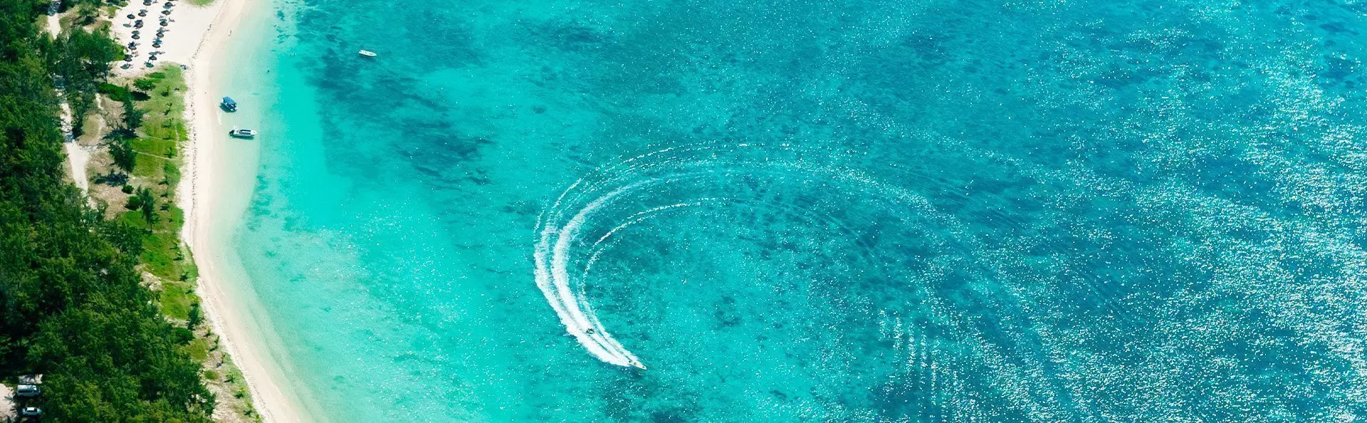 Smukt vand på Mauritius' østkyst